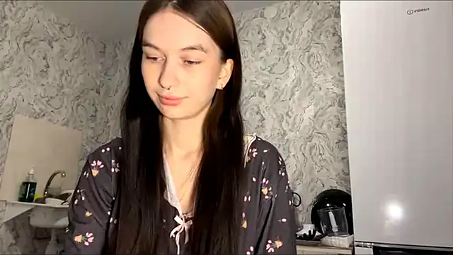 LaraDraggoo online show from 22, 4, 2026