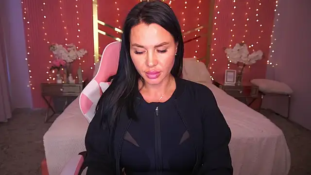 Casey Min online show from 28, 3, 2026