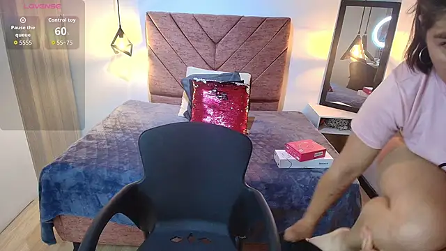 Amanda Fox   online show from 8, 4, 2026