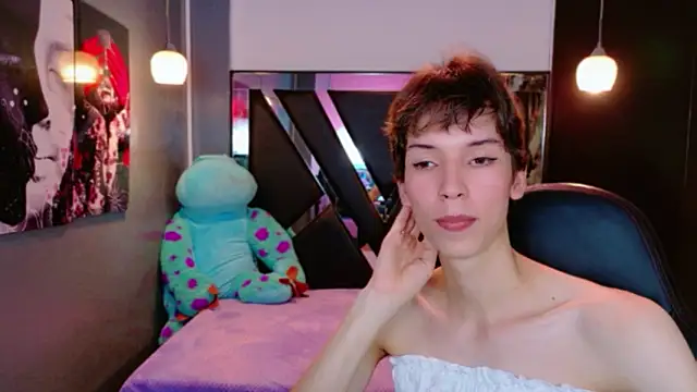 Stefany PiInk online show from 6, 6, 2026