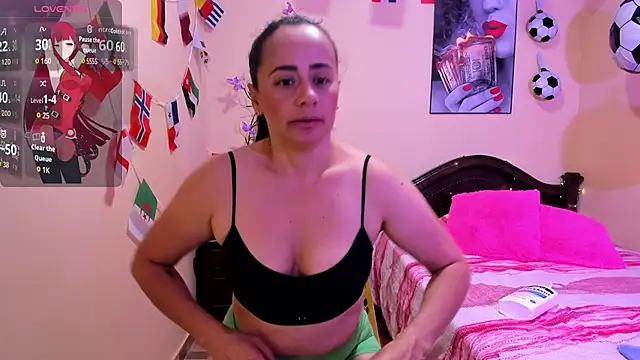 Snapshot of sara_florez12 chatting on 25, 6, 2026 sara florez12 online show from 25, 6, 2026