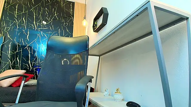 ValeriHot 1 online show from 24, 4, 2026