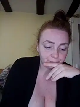 Bella-Monroe online show from 8, 5, 2026