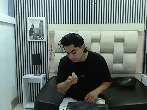 Alex Wolft online show from 27, 3, 2026