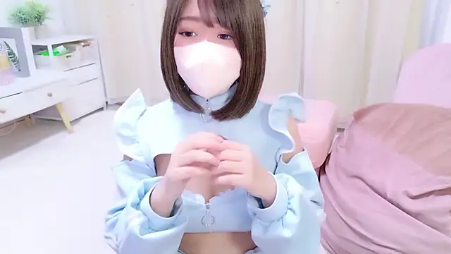 Snapshot of TSU-YU chatting on 7, 4, 2026 TSU-YU online show from 7, 4, 2026