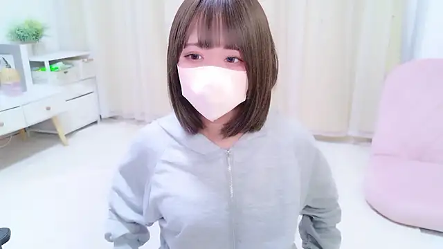 Snapshot of TSU-YU chatting on 13, 4, 2026 TSU-YU online show from 13, 4, 2026