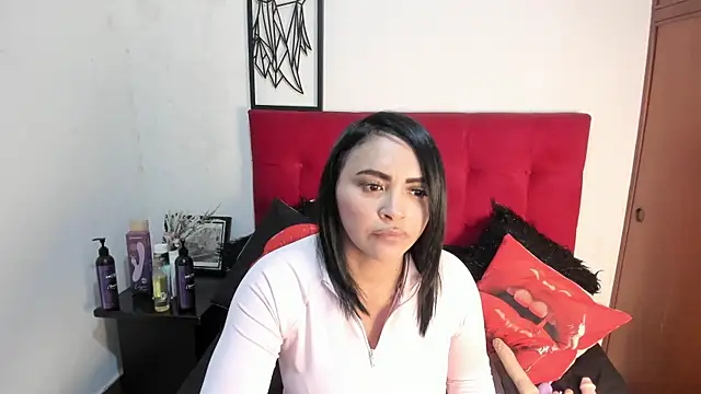 Snapshot of EstrellaSmmith chatting on 22, 7, 2026 EstrellaSmmith online show from 22, 7, 2026