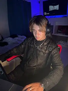 Snapshot of AngelLatinBoy chatting on 26, 3, 2026 AngelLatinBoy online show from 26, 3, 2026