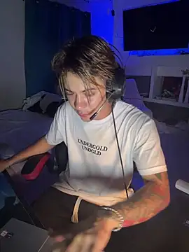 Snapshot of AngelLatinBoy chatting on 28, 3, 2026 AngelLatinBoy online show from 28, 3, 2026