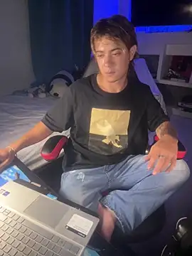 Snapshot of AngelLatinBoy chatting on 12, 4, 2026 AngelLatinBoy online show from 12, 4, 2026