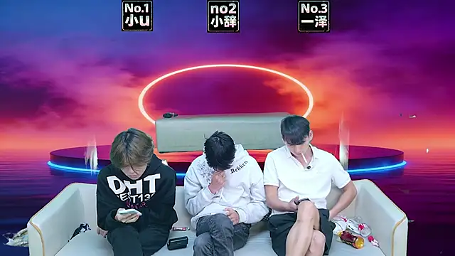 XHR001 online show from 25, 3, 2026