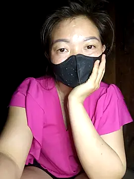 Bling-pusy online show from 4, 4, 2026