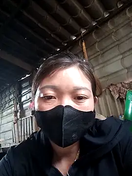 Bling-pusy online show from 5, 4, 2026