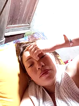 Yellow-pink online show from 19, 4, 2026