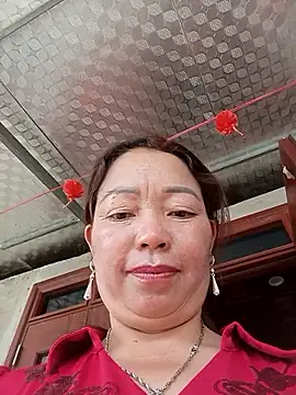 Snapshot of Yellow-pink chatting on 18, 5, 2026 Yellow-pink online show from 18, 5, 2026
