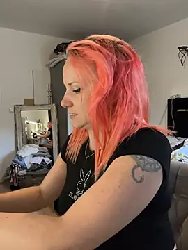 Snapshot of Fiebie_licious_ chatting on 1, 7, 2026 Fiebie licious online show from 1, 7, 2026