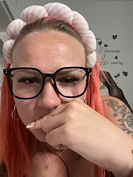 Snapshot of Fiebie_licious_ chatting on 19, 7, 2026 Fiebie licious online show from 19, 7, 2026