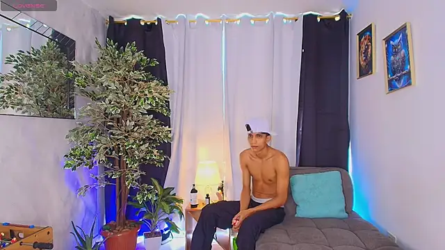 Wild lovers  online show from 5, 6, 2026