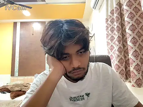 seducing boi online show from 12, 3, 2026