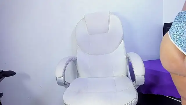 BustyyJuicy Rs online show from 13, 4, 2026