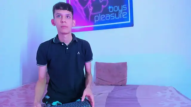 Desire Boys1 online show from 15, 4, 2026