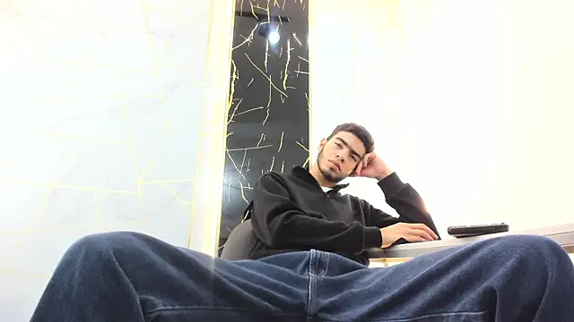 Valentin Lux online show from 25, 3, 2026