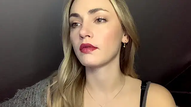Snapshot of ScarlettSensitive chatting on 18, 5, 2026 ScarlettSensitive online show from 18, 5, 2026
