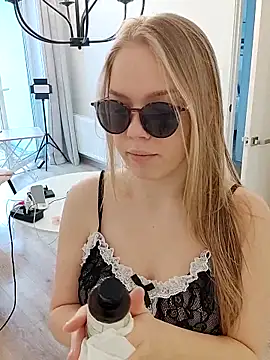 LittleForestELF2 online show from 26, 3, 2026