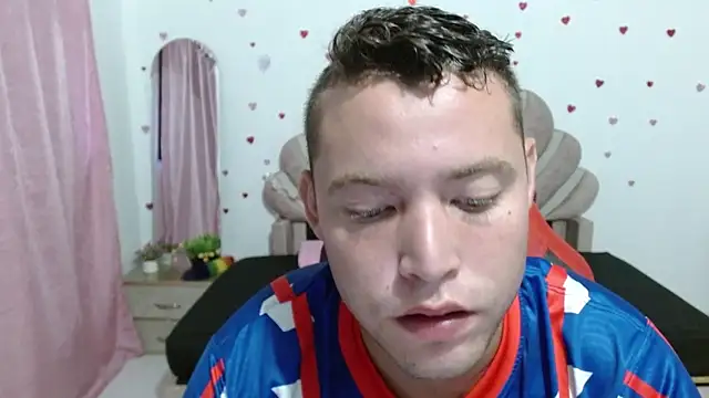 Snapshot of sven_fox723 chatting on 17, 5, 2026 sven fox723 online show from 17, 5, 2026