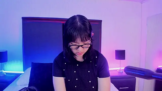 Snapshot of LilithBluum chatting on 19, 6, 2026 LilithBluum online show from 19, 6, 2026