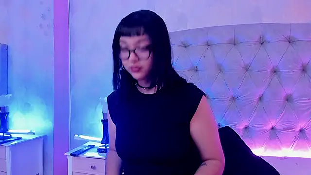 Snapshot of LilithBluum chatting on 3, 7, 2026 LilithBluum online show from 3, 7, 2026