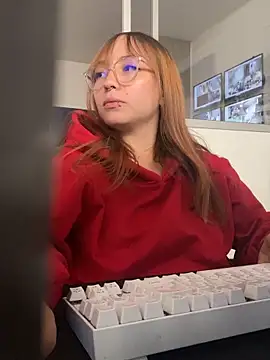 Milaac  online show from 6, 4, 2026