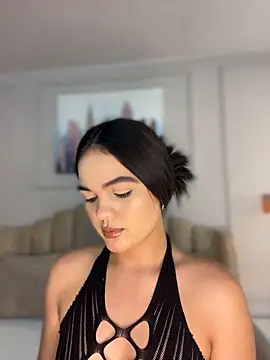 Bella-Ferrer online show from 15, 4, 2026