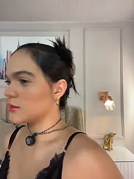 Bella-Ferrer online show from 9, 6, 2026