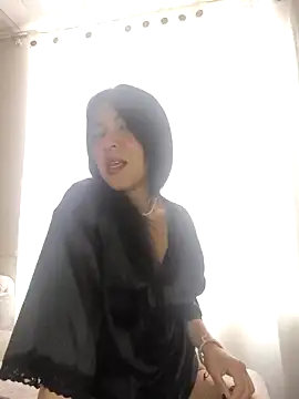 Snapshot of Camillemonroe_ chatting on 5, 5, 2026 Camillemonroe online show from 5, 5, 2026