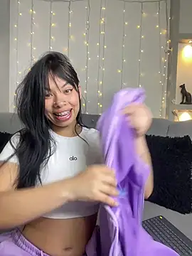 Snapshot of Queen_Chanel_XXX chatting on 3, 5, 2026 Queen Chanel XXX online show from 3, 5, 2026