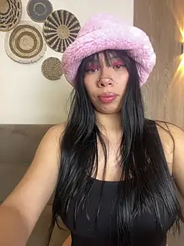 Snapshot of Queen_Chanel_XXX chatting on 10, 5, 2026 Queen Chanel XXX online show from 10, 5, 2026