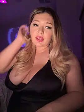 Snapshot of urbaddbunny chatting on 4, 5, 2026 urbaddbunny online show from 4, 5, 2026