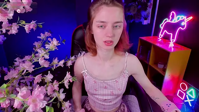 Pretty Victoria online show from 24, 4, 2026