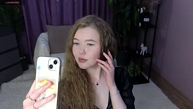 BlondeLina online show from 26, 4, 2026