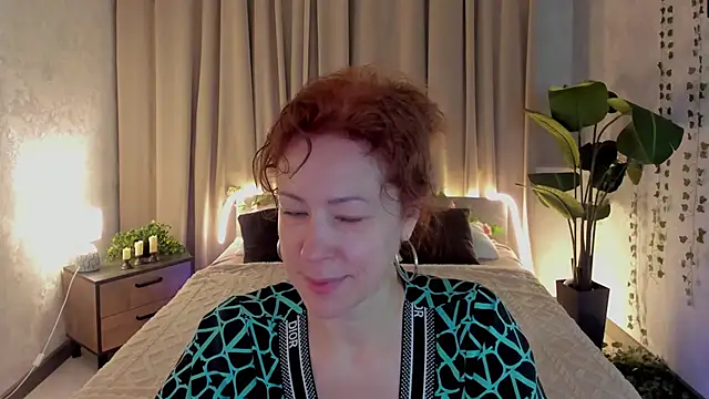 LeticiaRomano online show from 12, 4, 2026