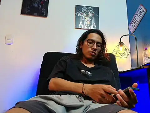 Snapshot of Enzo_jagger chatting on 13, 3, 2026 Enzo jagger online show from 13, 3, 2026