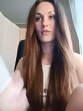 Snapshot of LunaCrystall chatting on 3, 6, 2026 LunaCrystall online show from 3, 6, 2026