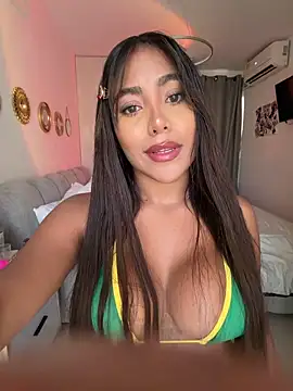 SaraValentina11 online show from 1, 4, 2026