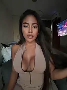 Snapshot of SaraValentina11 chatting on 20, 5, 2026 SaraValentina11 online show from 20, 5, 2026