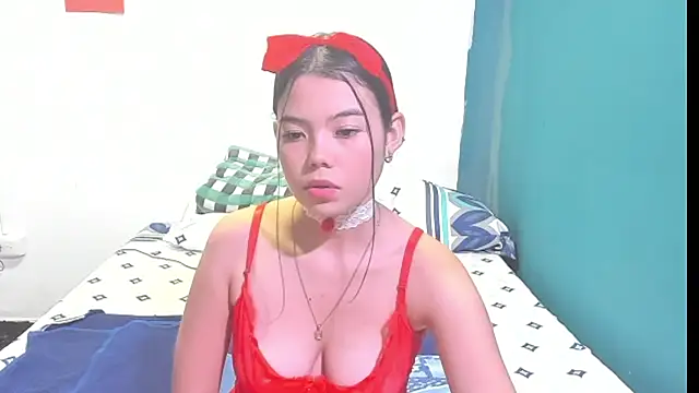 Snapshot of Draculaura_X chatting on 28, 5, 2026 Draculaura X online show from 28, 5, 2026