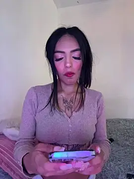 sylphiee  online show from 11, 3, 2026