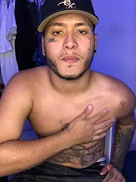 Snapshot of Crow_boss77 chatting on 27, 3, 2026 Crow boss77 online show from 27, 3, 2026