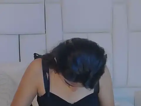 Snapshot of AnnieDesire chatting on 4, 6, 2026 AnnieDesire online show from 4, 6, 2026