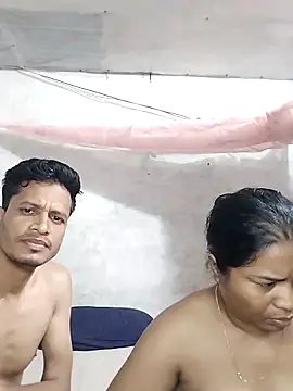 Snapshot of prianka32 chatting on 15, 3, 2026 prianka32 online show from 15, 3, 2026
